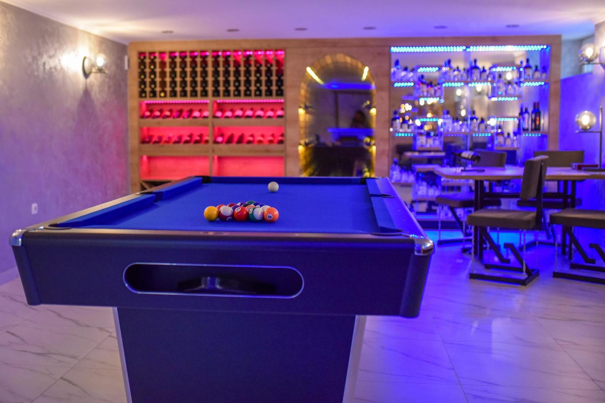 La Luna Premium Deluxe Apartment With Free Jacuzzi, Bikes & Covered Parking Nasice Екстер'єр фото