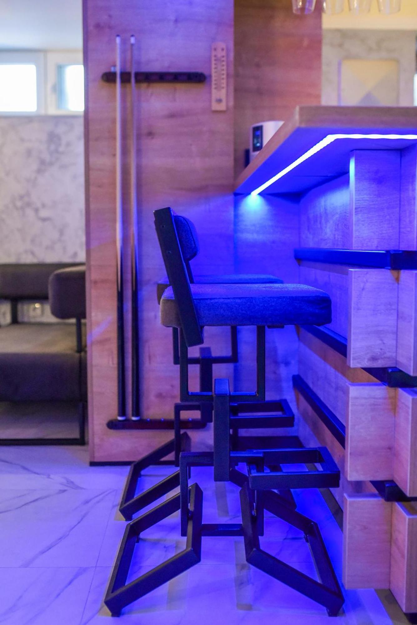 La Luna Premium Deluxe Apartment With Free Jacuzzi, Bikes & Covered Parking Nasice Екстер'єр фото